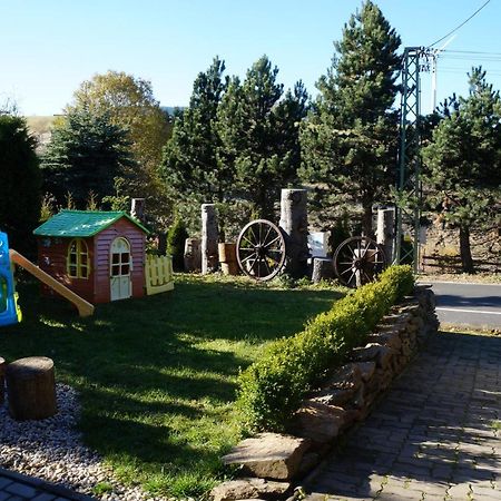 Chalupa Nela apartmány Háj u Loučné pod Klínovcem Loučná pod Klínovcem Exterior foto